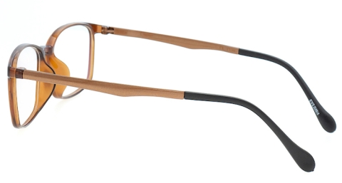 EJ-66037 塑鋼長方形框眼鏡，鏡腿的噴砂光澤處理，低調地為鏡框整體提升高級感